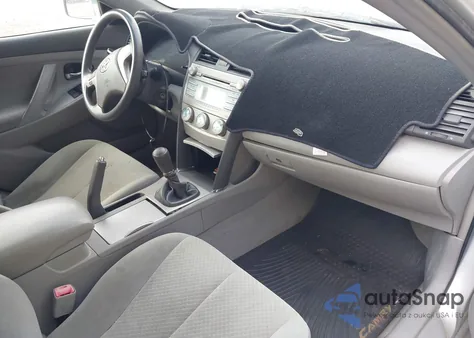 2007 Toyota Camry Ce z USA, uszkodzony, nr VIN 4T1BE46K07U643005